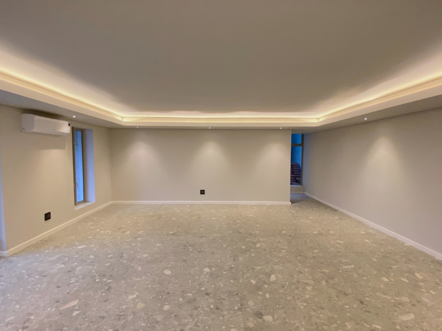 5 Bedroom Property for Sale in Camps Bay Western Cape
